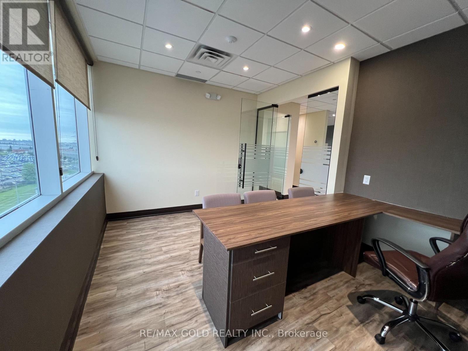 612 - 218 Export Boulevard, Mississauga, Ontario  L5S 0A7 - Photo 10 - W13672188
