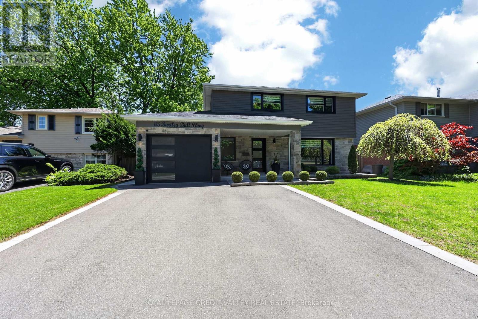 185 Bartley Bull Parkway, Brampton, Ontario  L6W 2K1 - Photo 2 - W13672240