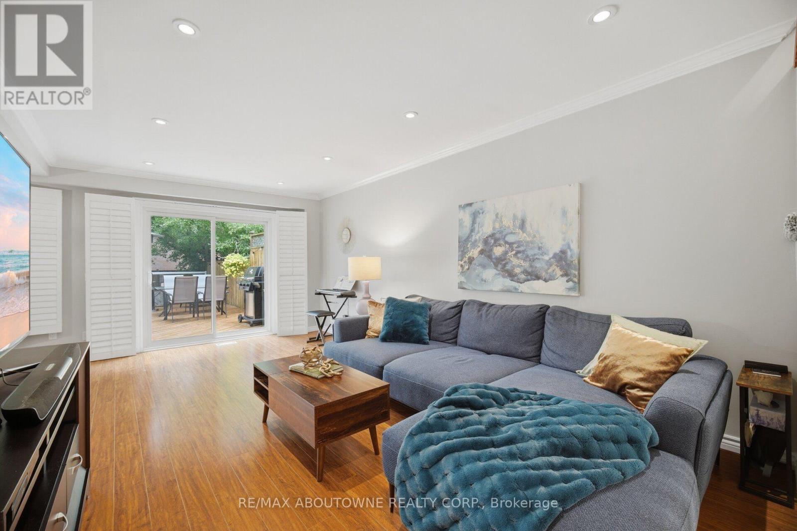 6298 Starfield Crescent, Mississauga, Ontario  L5N 1X4 - Photo 6 - W13672318