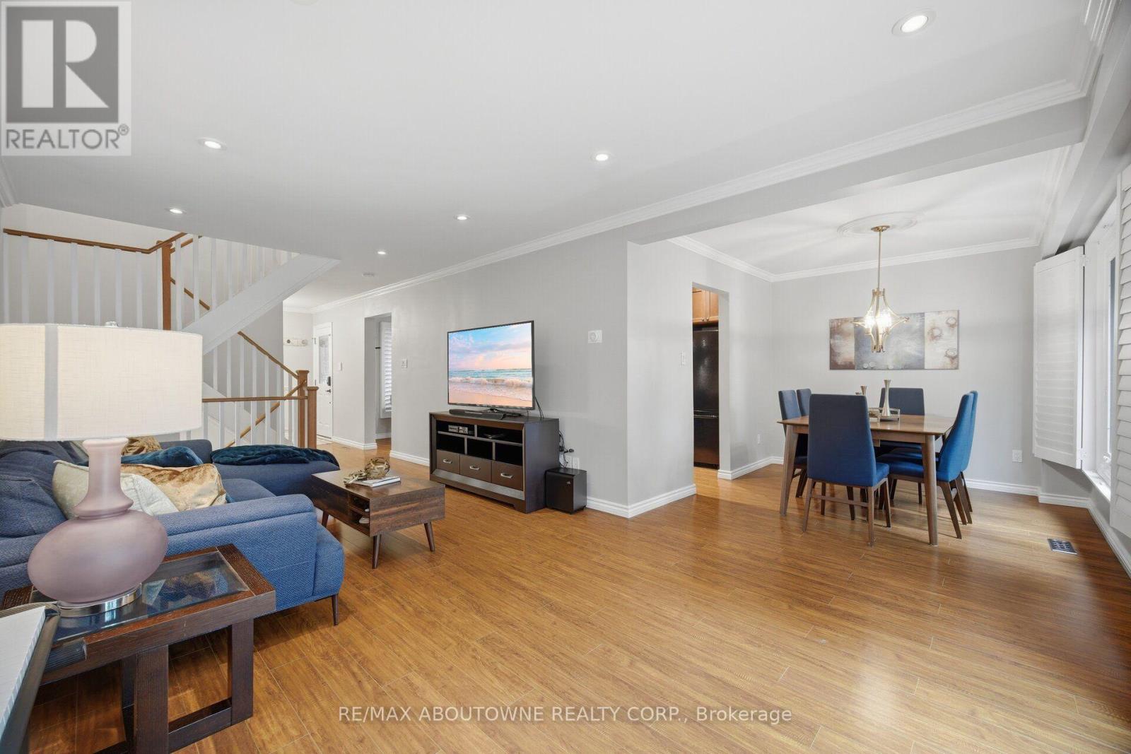 6298 Starfield Crescent, Mississauga, Ontario  L5N 1X4 - Photo 7 - W13672318