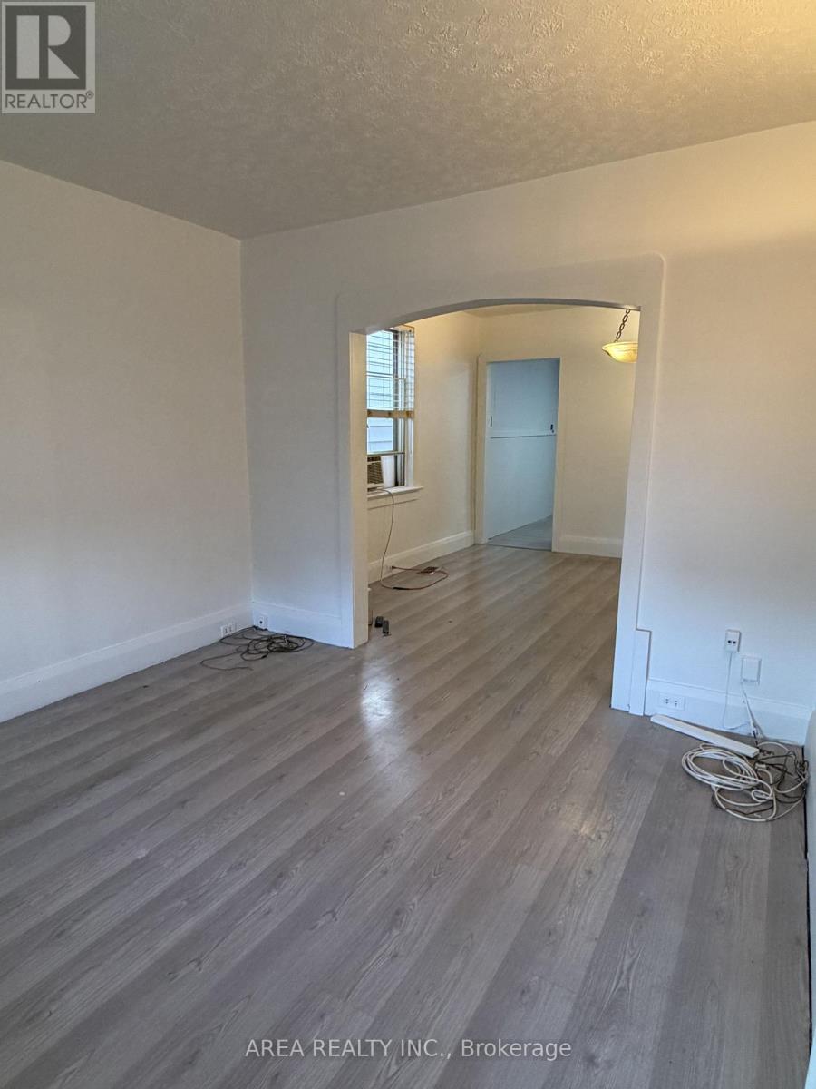 48 Corby Avenue, Toronto, Ontario  M6E 1V3 - Photo 3 - W13672404