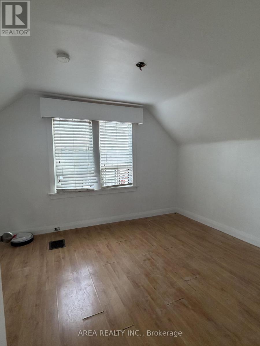 48 Corby Avenue, Toronto, Ontario  M6E 1V3 - Photo 9 - W13672404