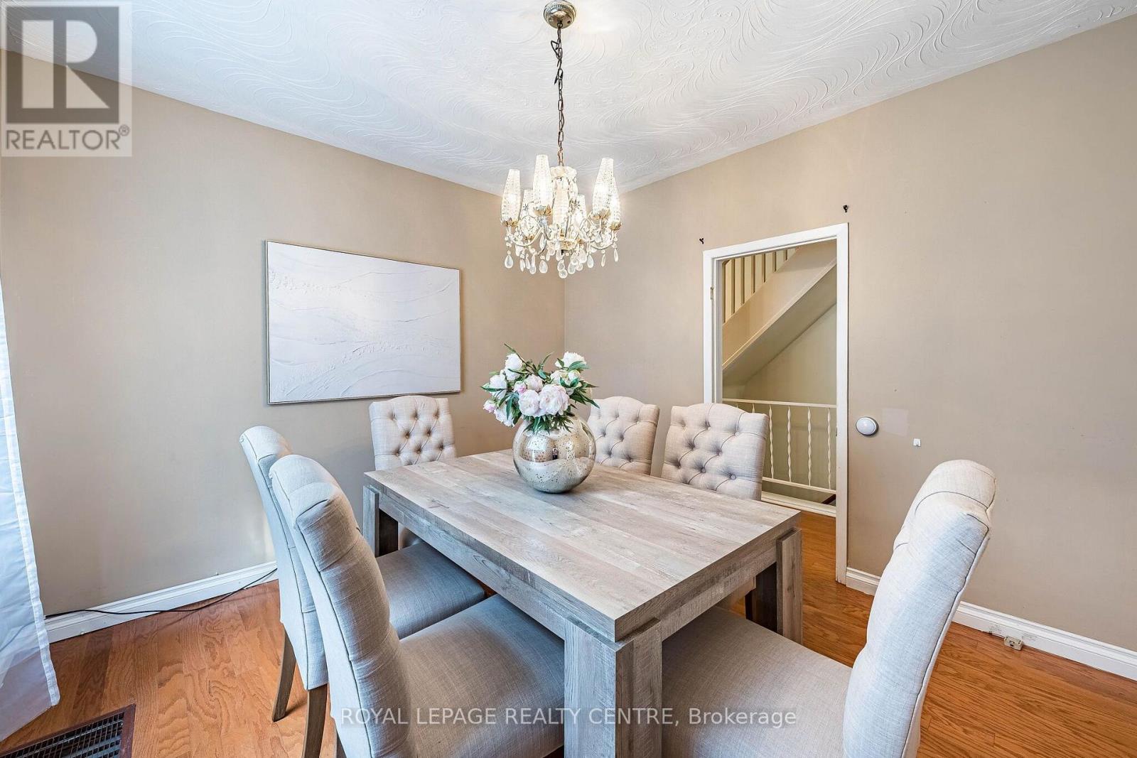 115 Priscilla Avenue, Toronto, Ontario  M6S 3W4 - Photo 10 - W13672420