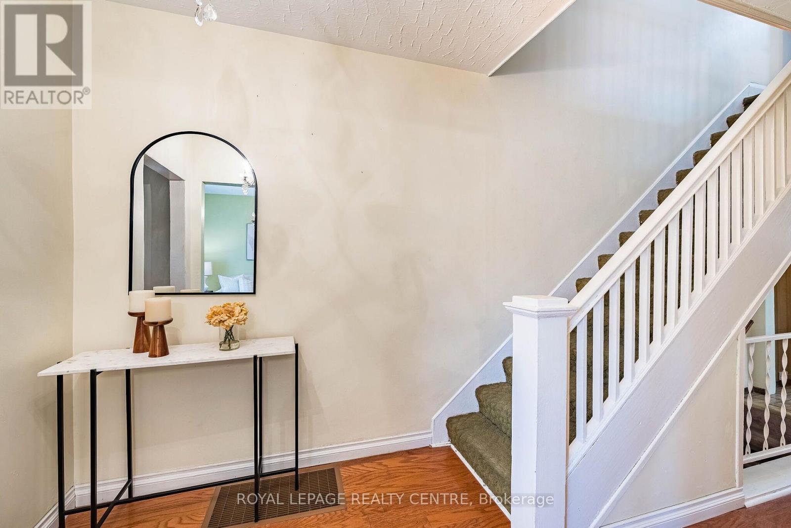 115 Priscilla Avenue, Toronto, Ontario  M6S 3W4 - Photo 16 - W13672420