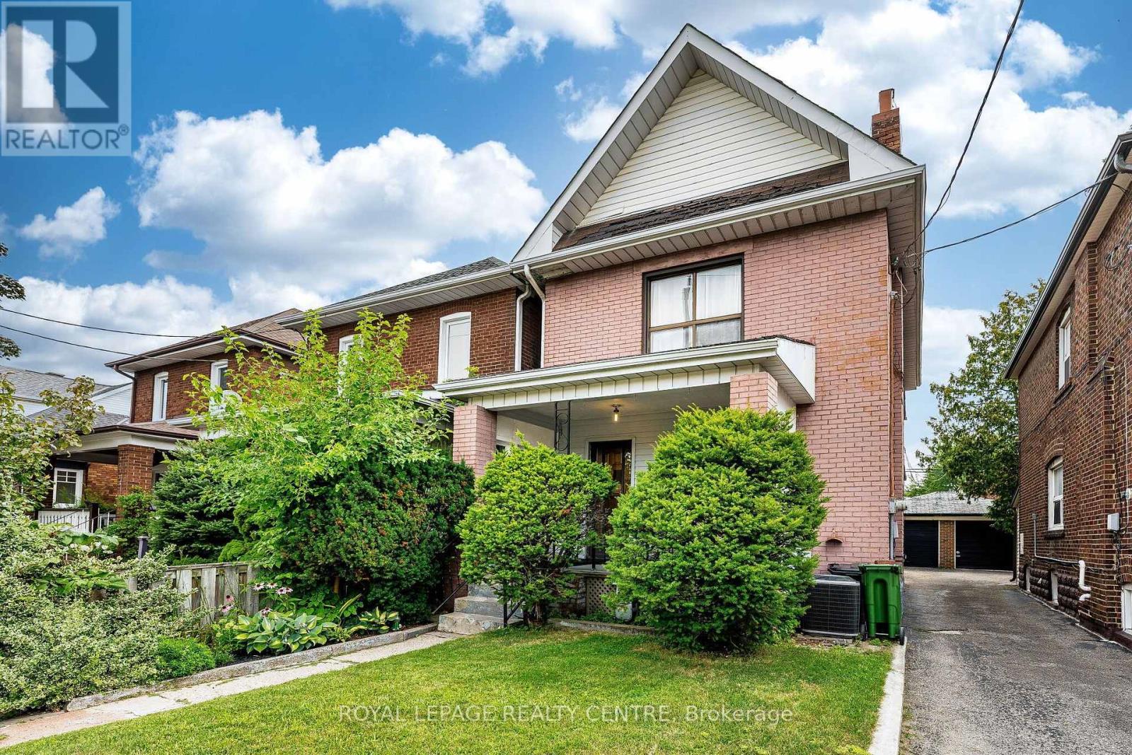115 Priscilla Avenue, Toronto, Ontario  M6S 3W4 - Photo 2 - W13672420