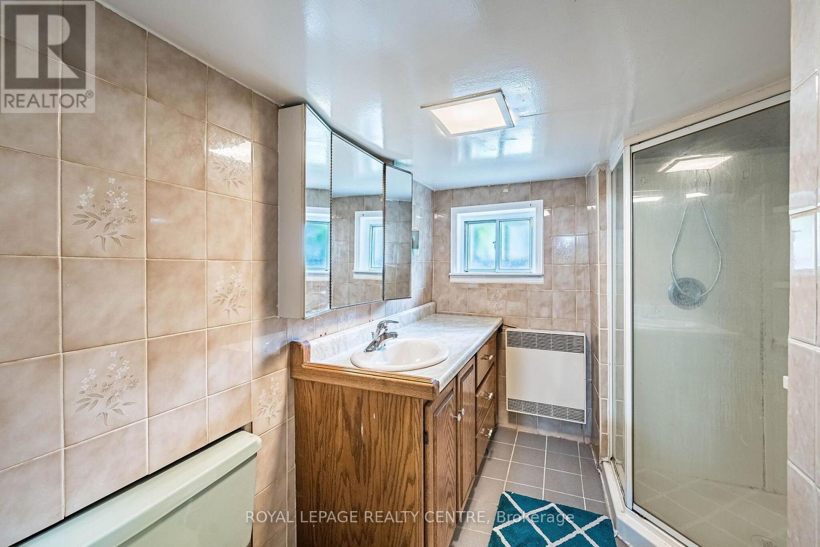115 Priscilla Avenue, Toronto, Ontario  M6S 3W4 - Photo 39 - W13672420
