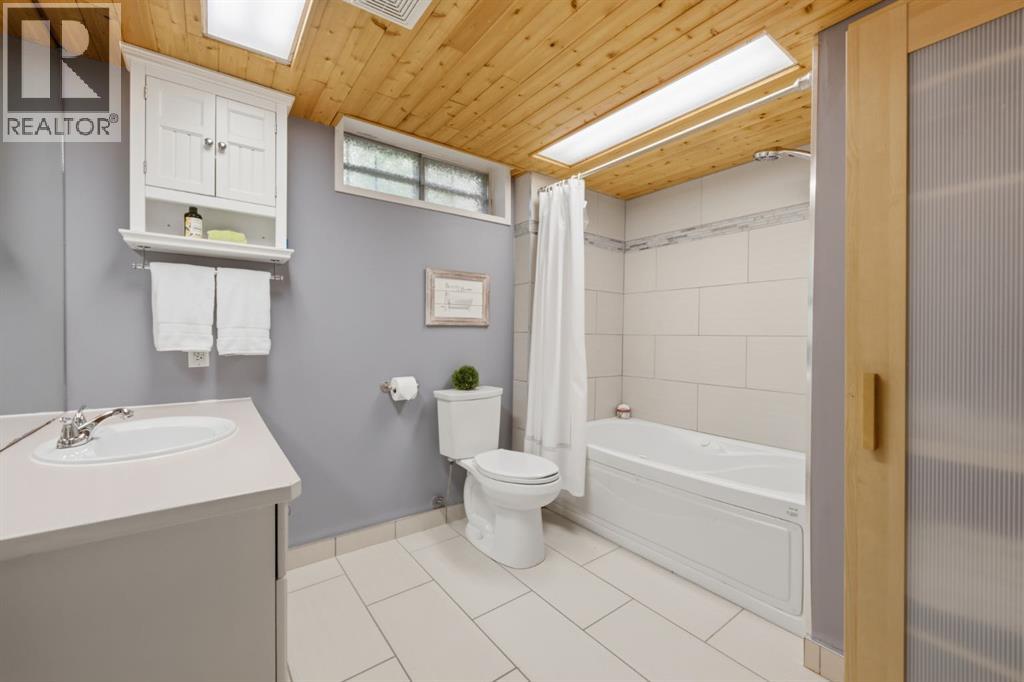 6016 Dalcastle Crescent Nw, Calgary, Alberta T3A 1S4 - Photo 36 - A2329202