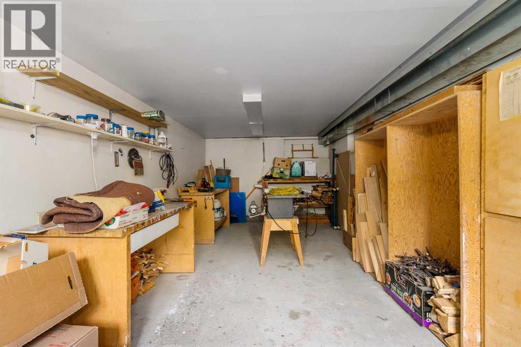 40 Thornlee Crescent NW, Calgary, Alberta  T2K 2W3 - Photo 30 - A2332972