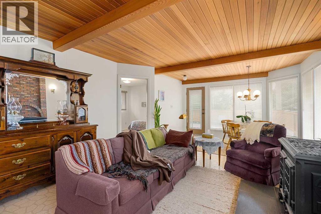 40 Thornlee Crescent NW, Calgary, Alberta  T2K 2W3 - Photo 21 - A2332972