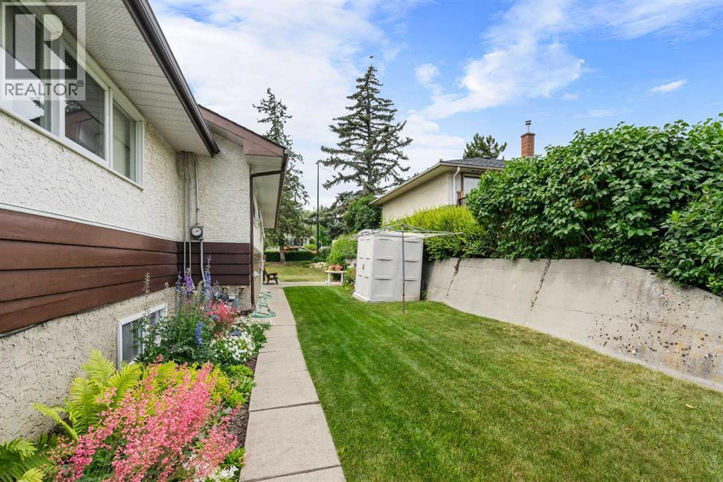 40 Thornlee Crescent NW, Calgary, Alberta  T2K 2W3 - Photo 46 - A2332972