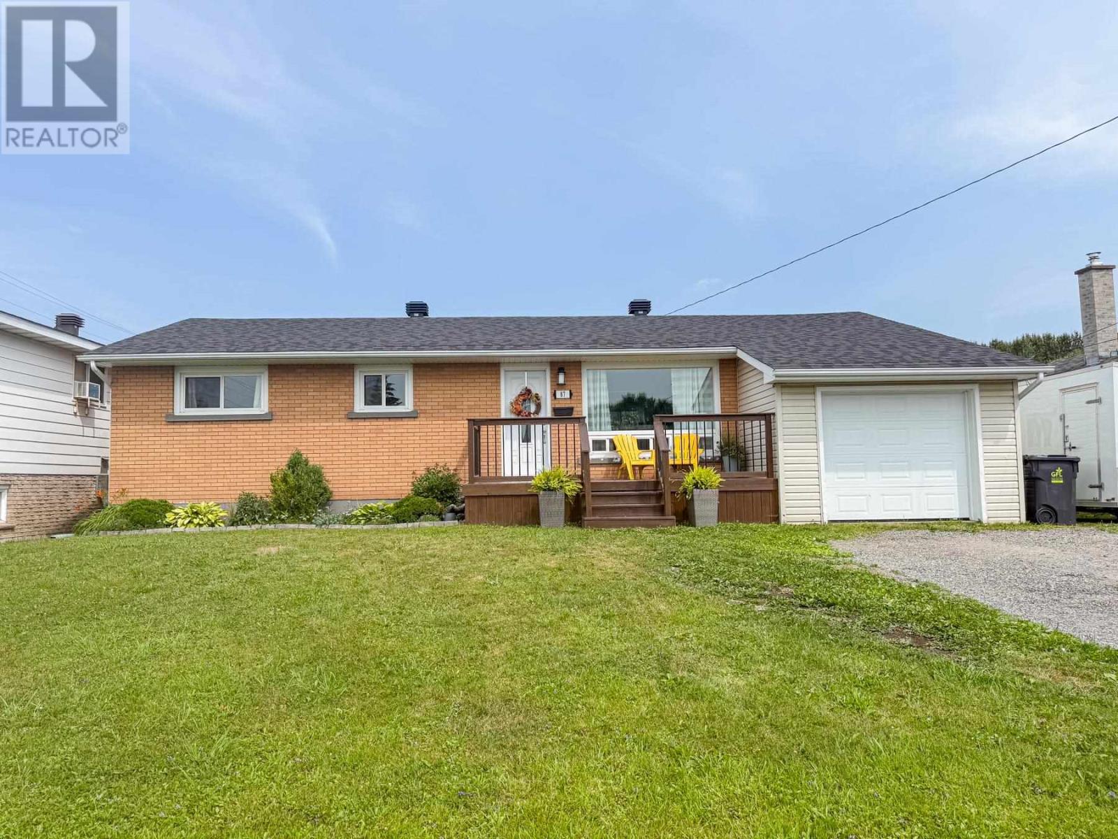 87 Murton Ave, Sault Ste. Marie, Ontario  P6C 4G5 - Photo 4 - SM262013