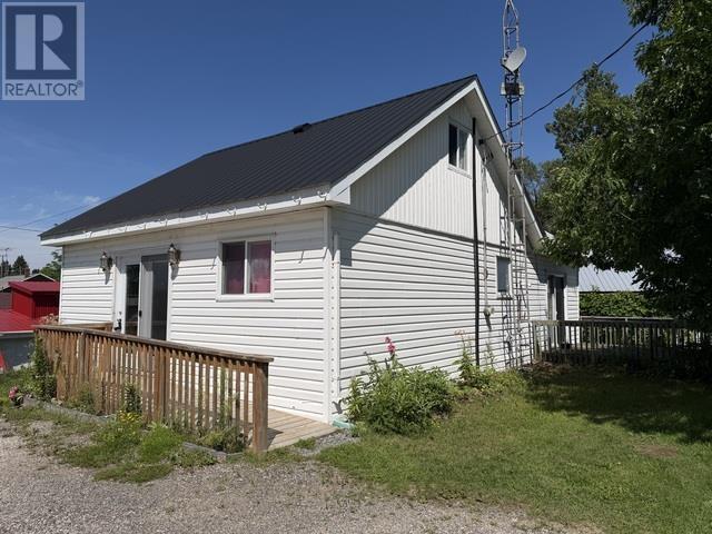 2 Queen Victoria St, Desbarats, Ontario  P0R 1E0 - Photo 4 - SM262101