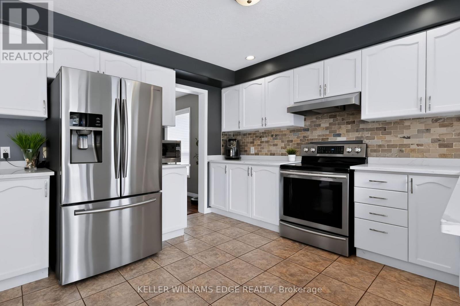 24 Eringate Drive, Hamilton, Ontario  L8J 3Y4 - Photo 13 - X13672288