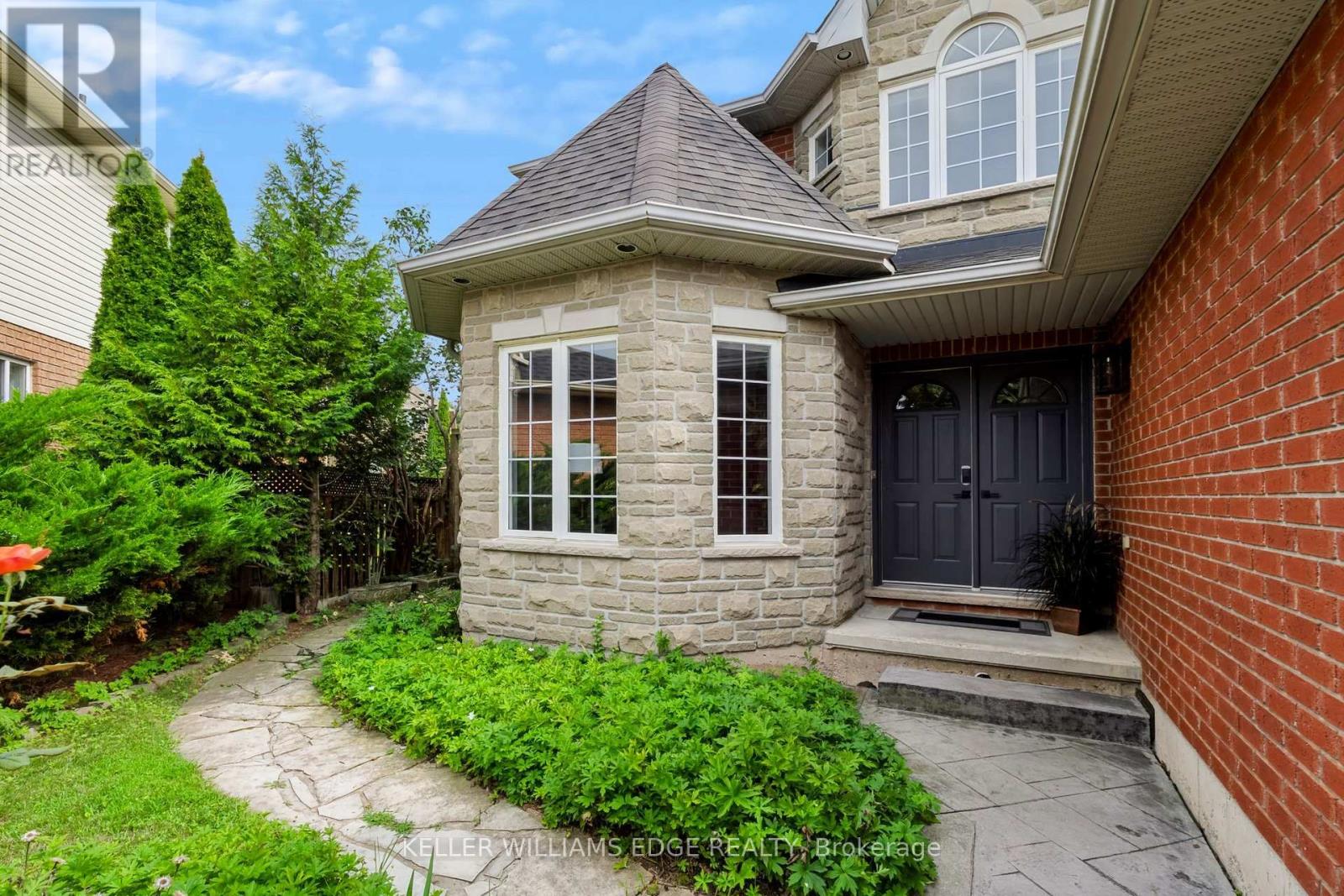 24 Eringate Drive, Hamilton, Ontario  L8J 3Y4 - Photo 5 - X13672288