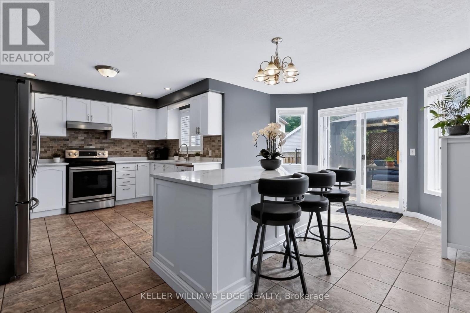 24 Eringate Drive, Hamilton, Ontario  L8J 3Y4 - Photo 7 - X13672288