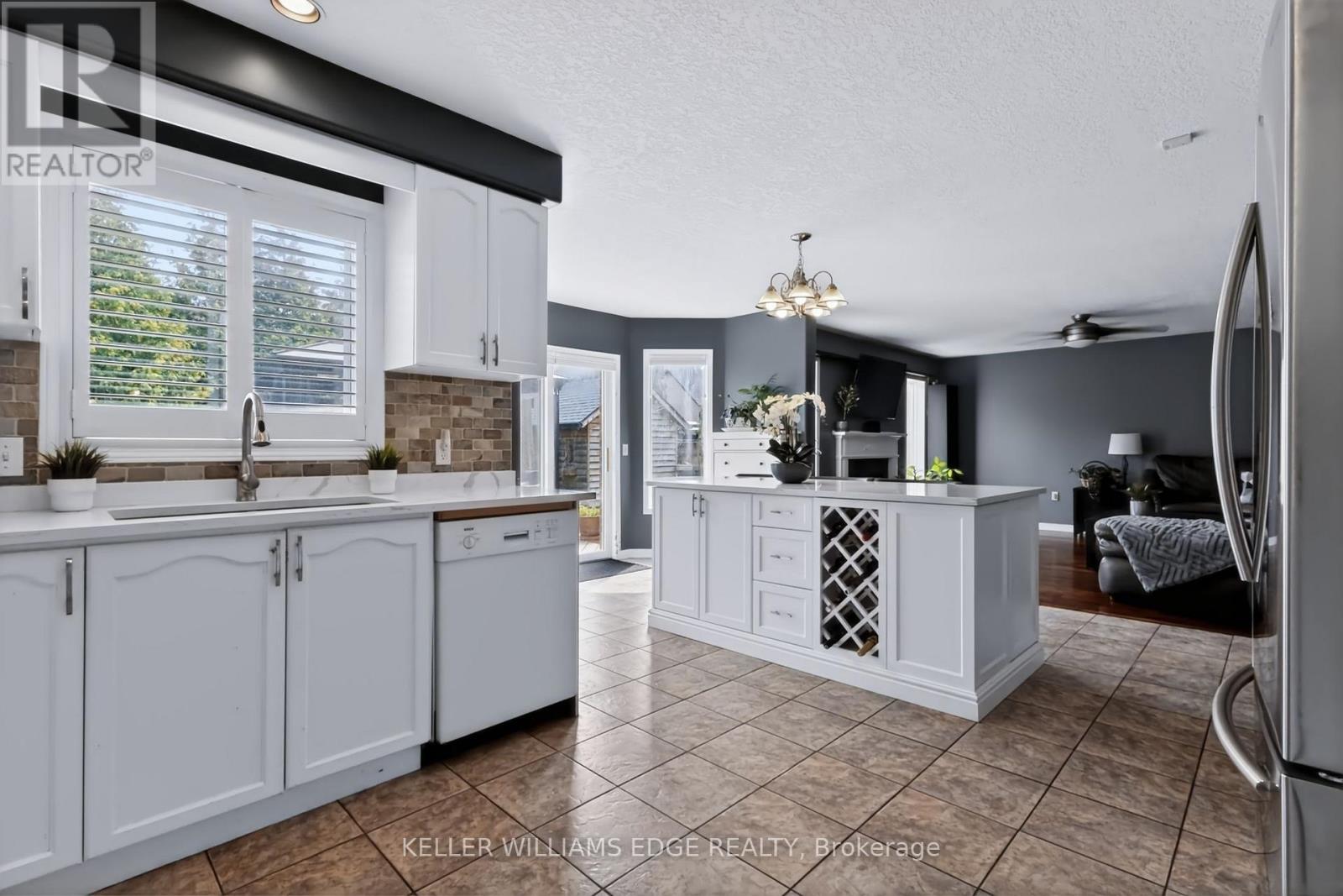 24 Eringate Drive, Hamilton, Ontario  L8J 3Y4 - Photo 8 - X13672288