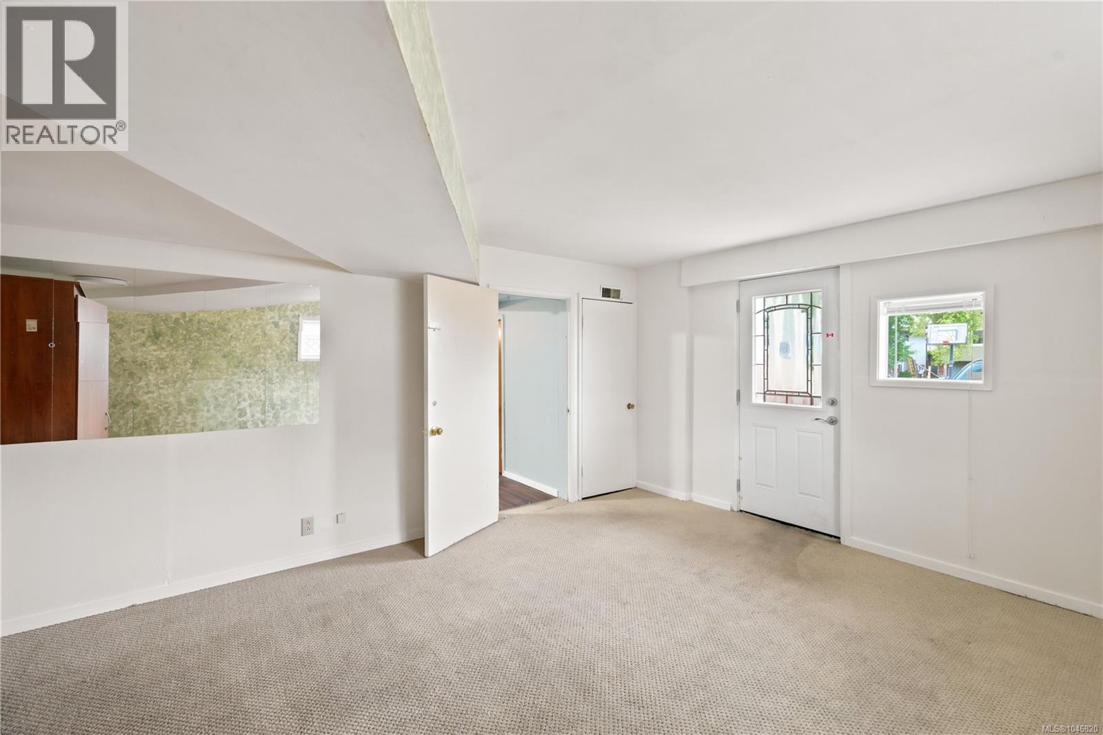 560 Mountfield St, Saanich, British Columbia  V8X 1Y8 - Photo 26 - 1046820
