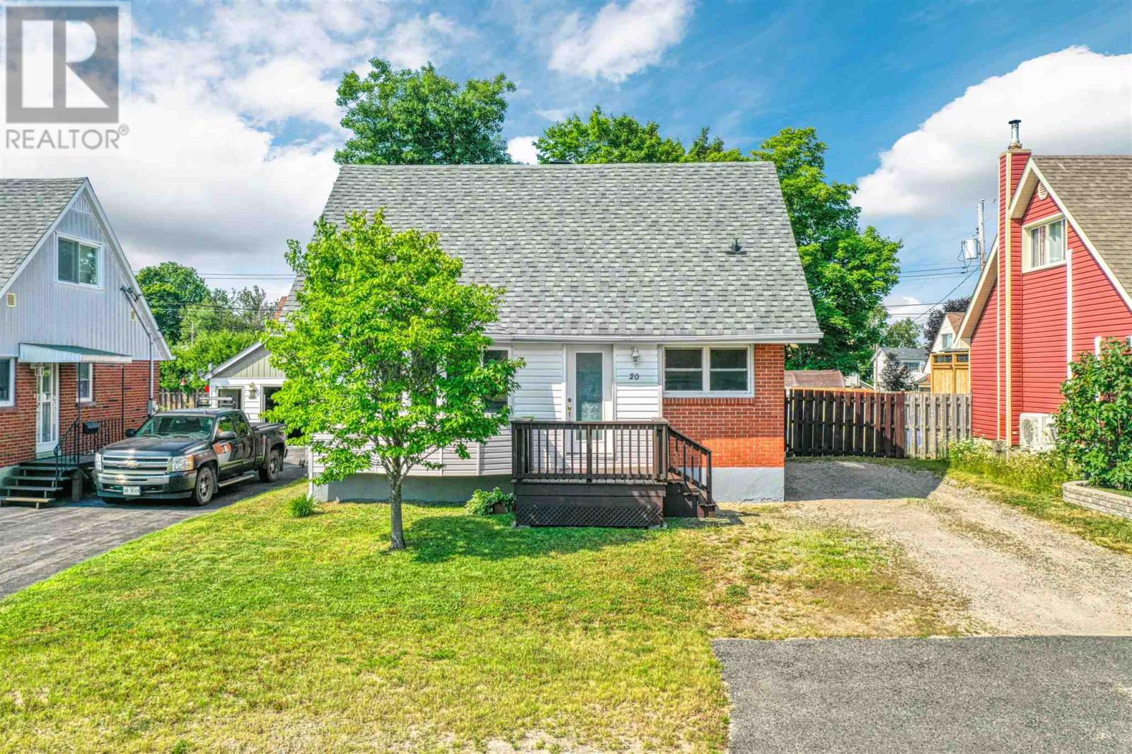 20 Algom Rd, Elliot Lake, Ontario  P5A 1J4 - Photo 2 - SM262174