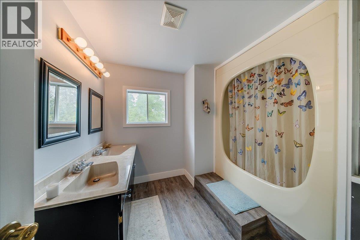 814 16th Avenue, Genelle, British Columbia  V0G 1G0 - Photo 23 - 10397568