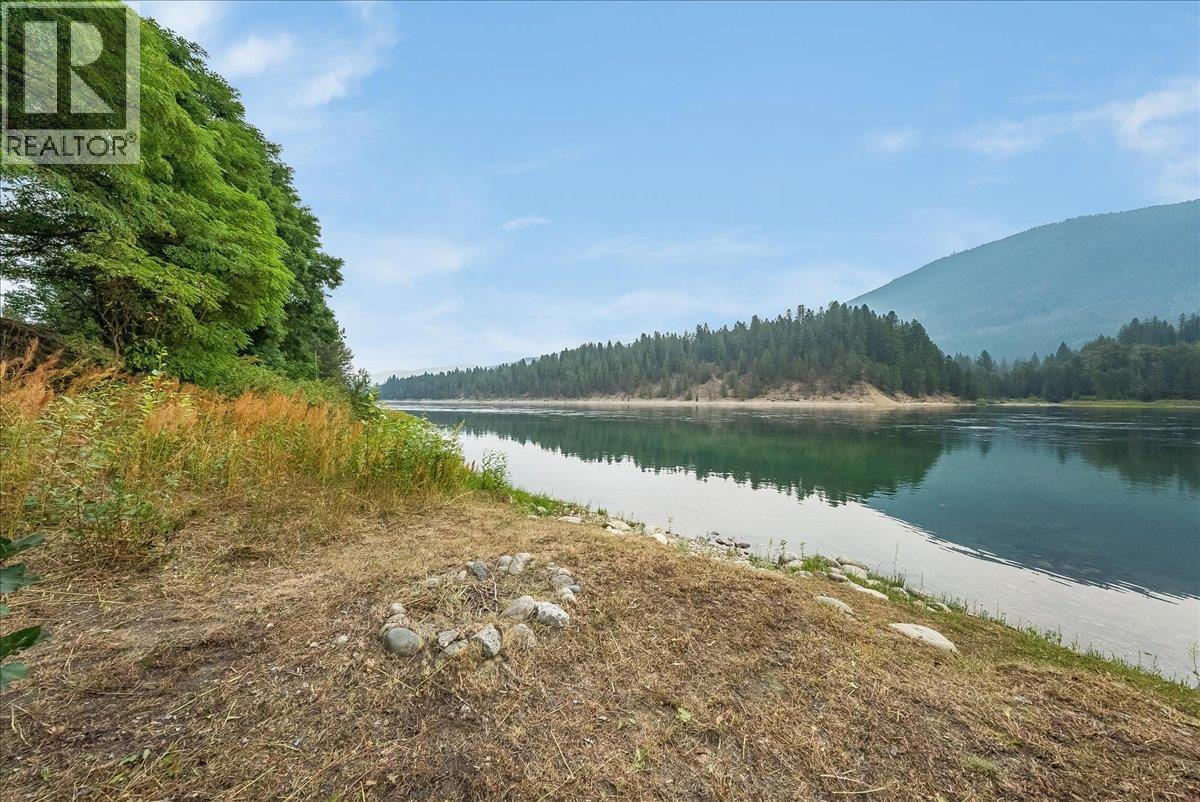 814 16th Avenue, Genelle, British Columbia  V0G 1G0 - Photo 44 - 10397568