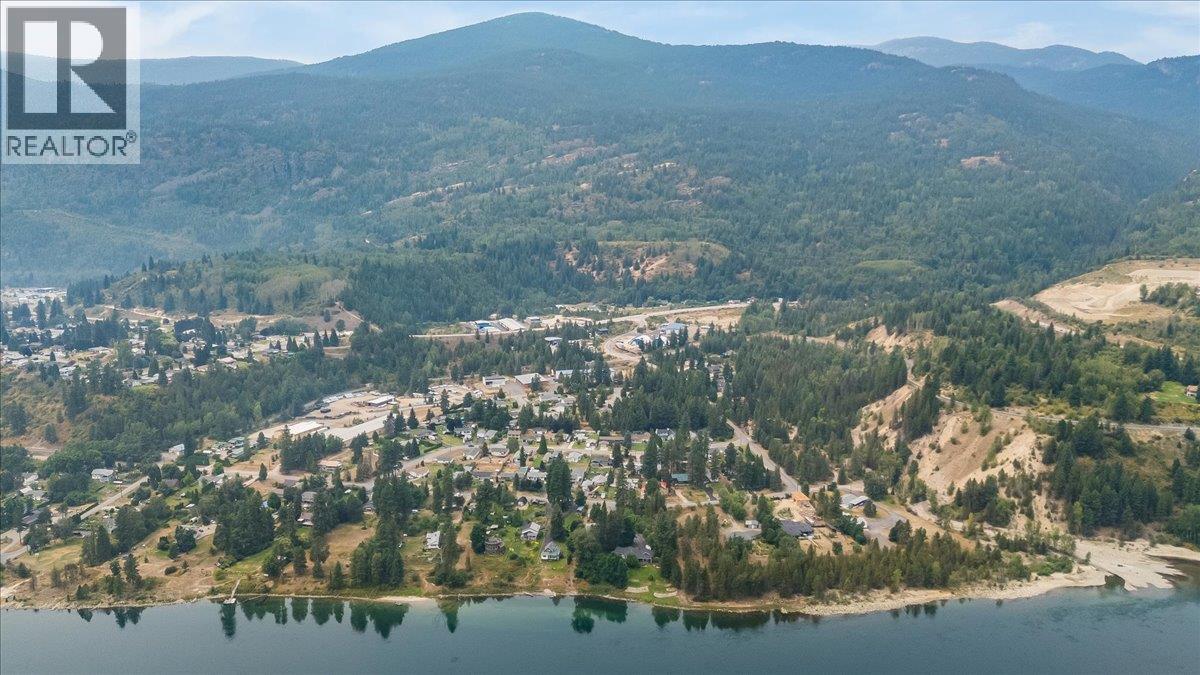814 16th Avenue, Genelle, British Columbia  V0G 1G0 - Photo 51 - 10397568