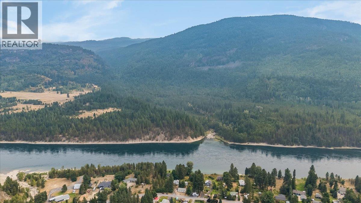 814 16th Avenue, Genelle, British Columbia  V0G 1G0 - Photo 52 - 10397568