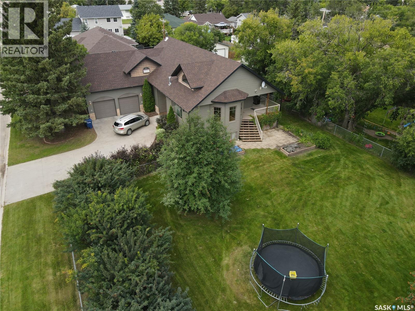 717 3rd Avenue W, Meadow Lake, Saskatchewan  S9X 1A5 - Photo 31 - SK045508