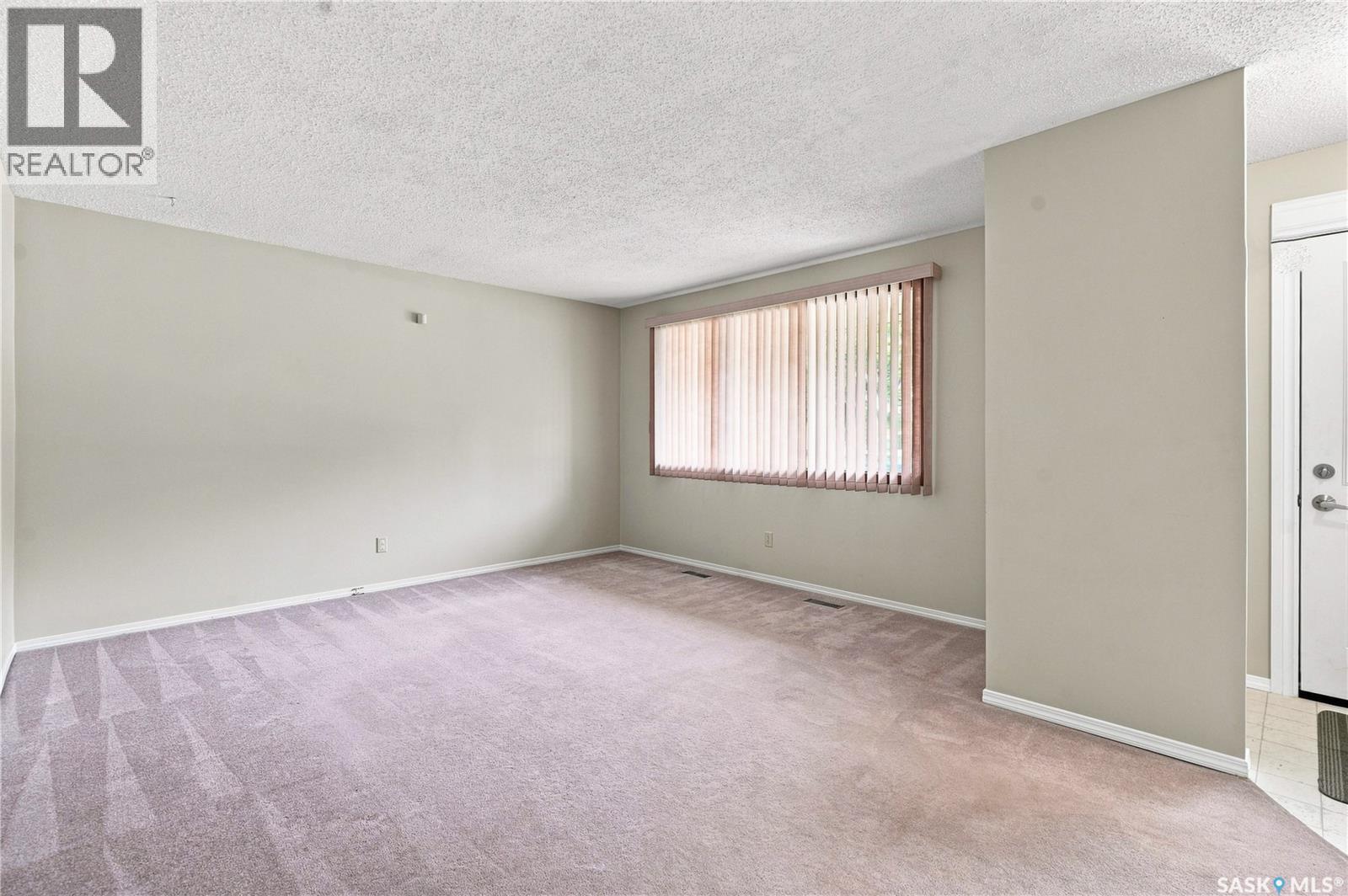 1813 Richardson Road, Saskatoon, Saskatchewan  S7L 4B6 - Photo 4 - SK045456