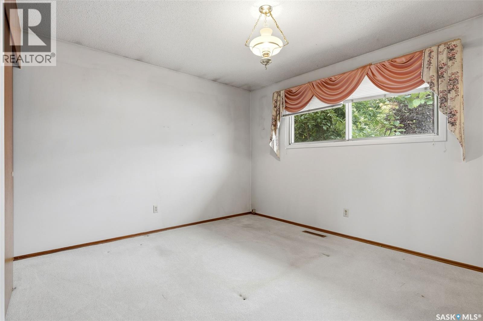 65 Mccaul Crescent, Regina, Saskatchewan  S4R 3X3 - Photo 13 - SK045448