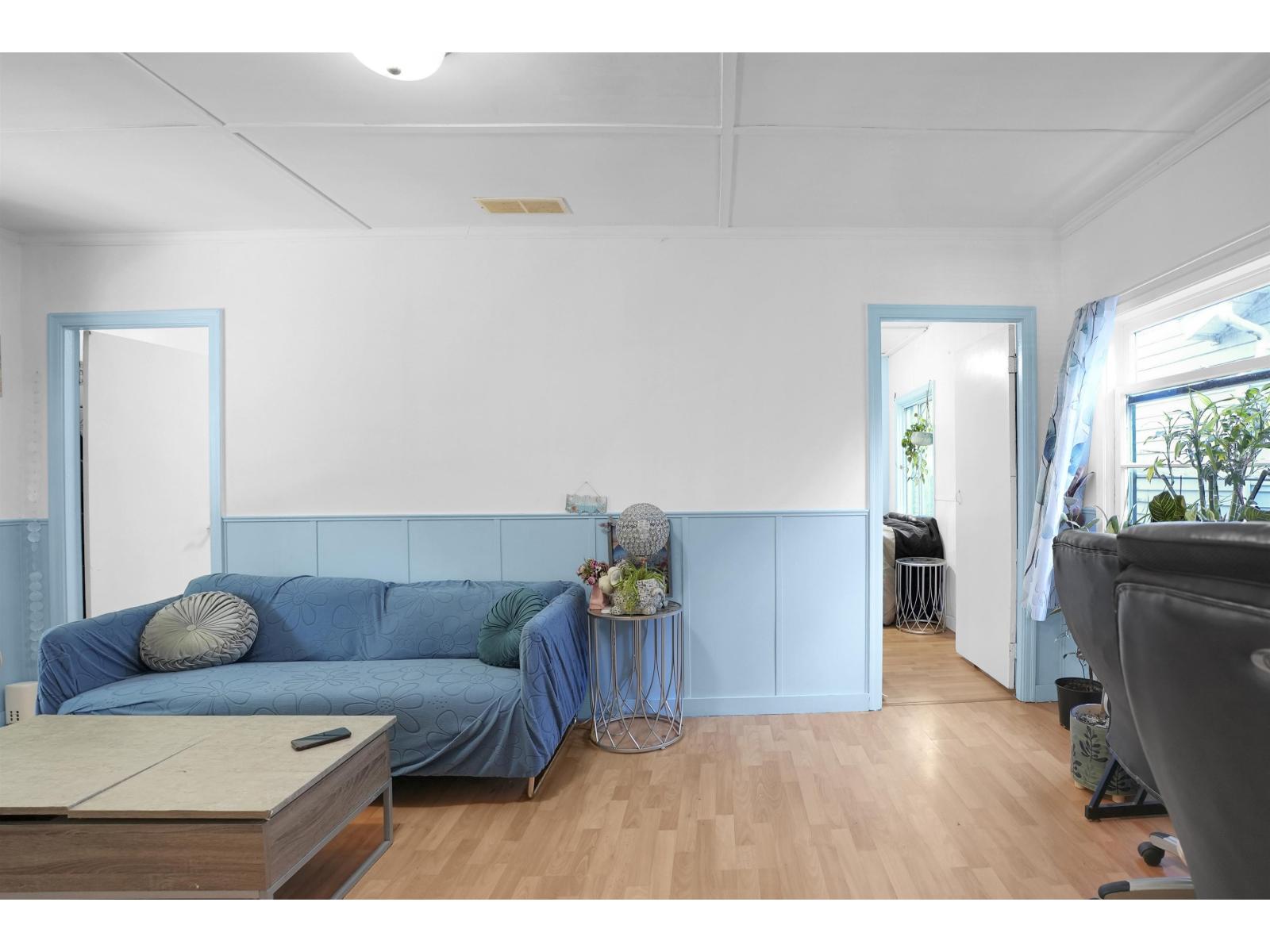 942 Lee Street, White Rock, British Columbia  V4B 4N8 - Photo 5 - R3154273