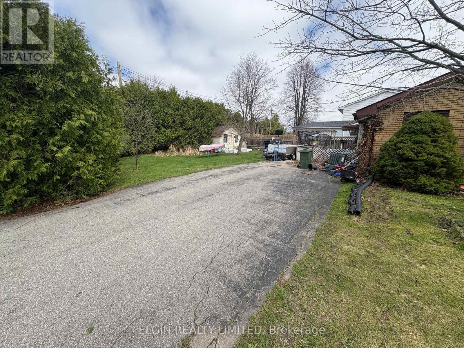 14 Glanworth Avenue, St. Thomas, Ontario  N5R 1E7 - Photo 10 - X13672566