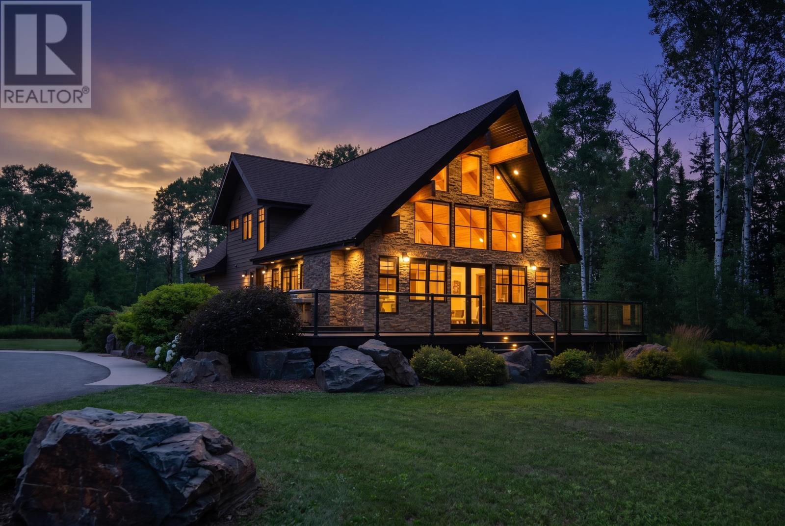 6065 Loch Lomond Road, Thunder, Ontario