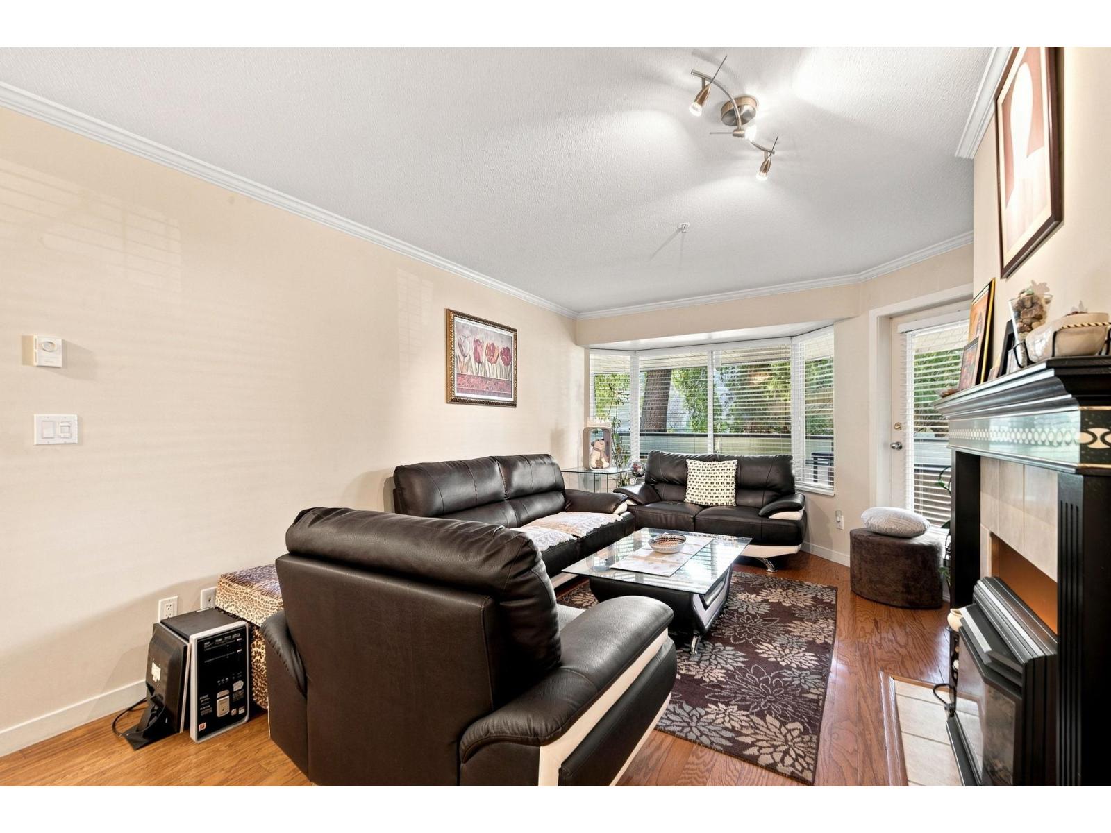 105 2958 Trethewey Street, Abbotsford, British Columbia  V2T 6P6 - Photo 2 - R3155236