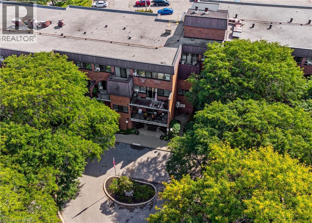 36 Hayhurst Road Unit# 301, Brantford, Ontario  N3R 6Y9 - Photo 1 - 40855267