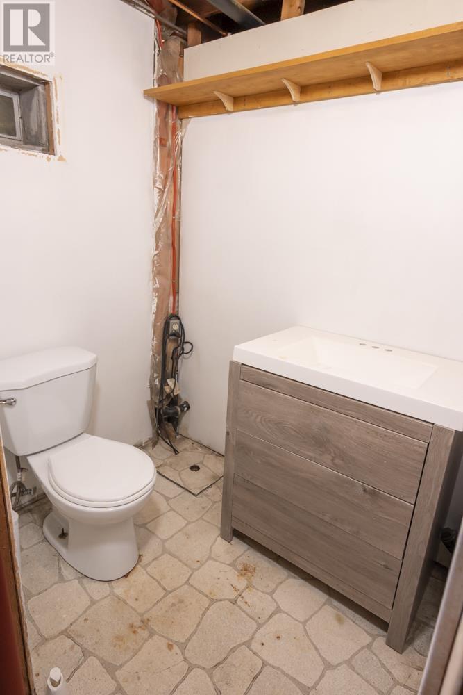 185 Empress St S, Thunder Bay, Ontario  P7B 4N8 - Photo 24 - TB2602355