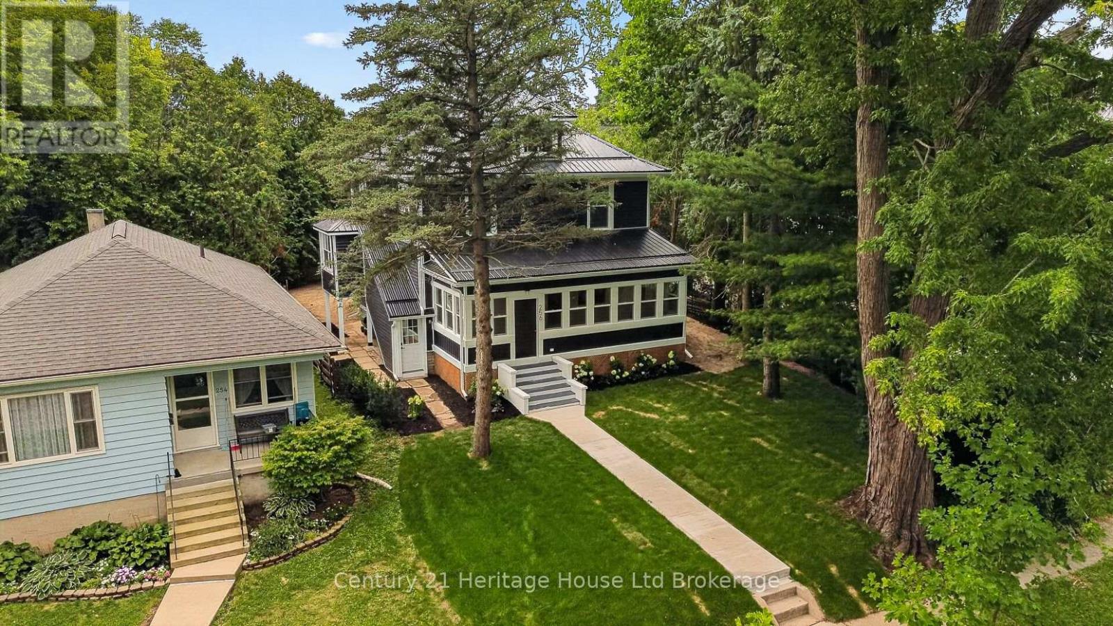 256 Union Street, Norfolk, Ontario N3Y 2B5 - Photo 2 - X13672508