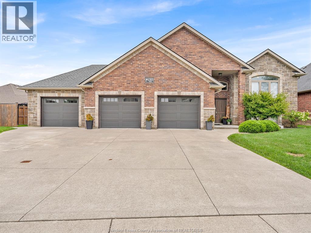 1385 PASCAL AVENUE, Lakeshore, Ontario