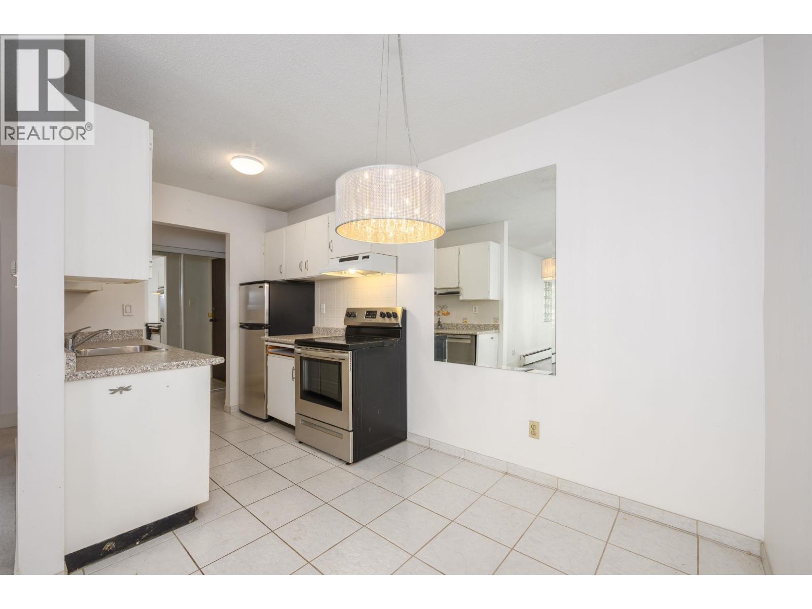 302 214 E 15th Street, North Vancouver, British Columbia  V7L 2R3 - Photo 12 - R3155504