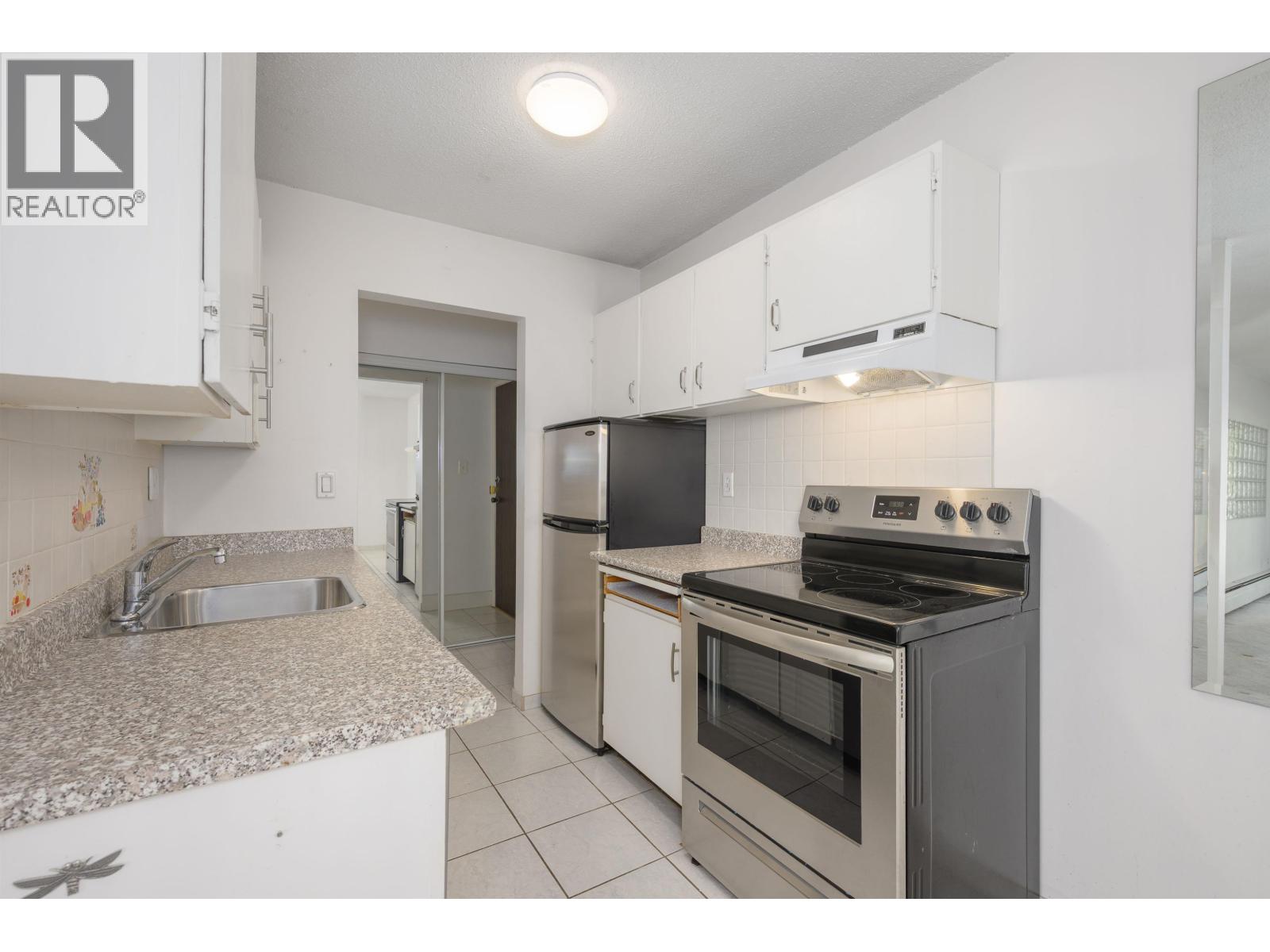 302 214 E 15th Street, North Vancouver, British Columbia  V7L 2R3 - Photo 13 - R3155504