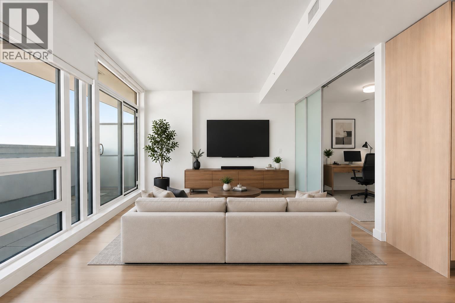 1403 618 Carnarvon Street, New Westminster, British Columbia V3M 0N9 - Photo 2 - R3155506