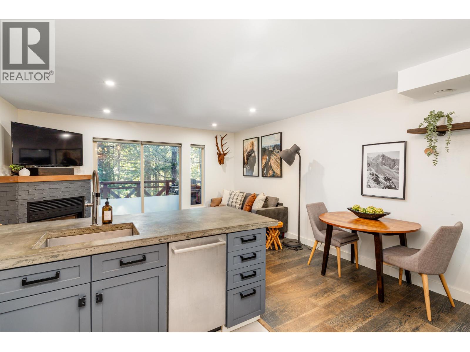 113 3070 Hillcrest Drive, Whistler, British Columbia  V8E 0V1 - Photo 5 - R3155530