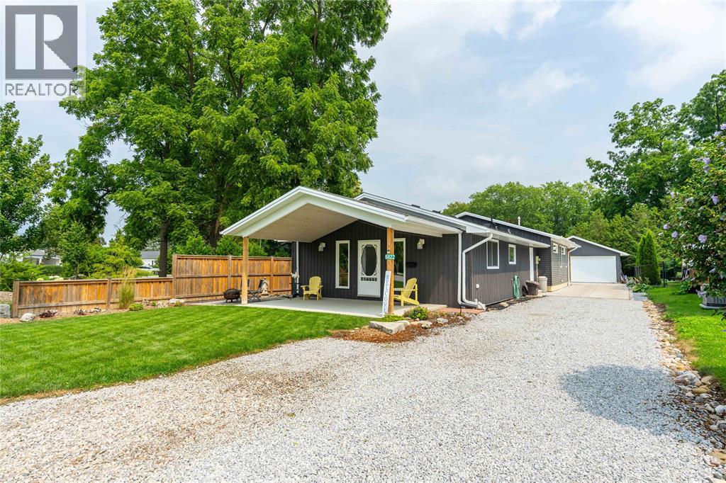 6822 Evergreen Lane, Plympton-Wyoming, Ontario  N0N 1E0 - Photo 2 - 26019734