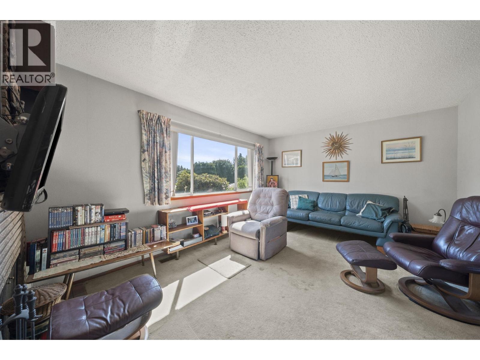 6731 Camsell Crescent, Richmond, British Columbia  V7C 2M9 - Photo 5 - R3155512