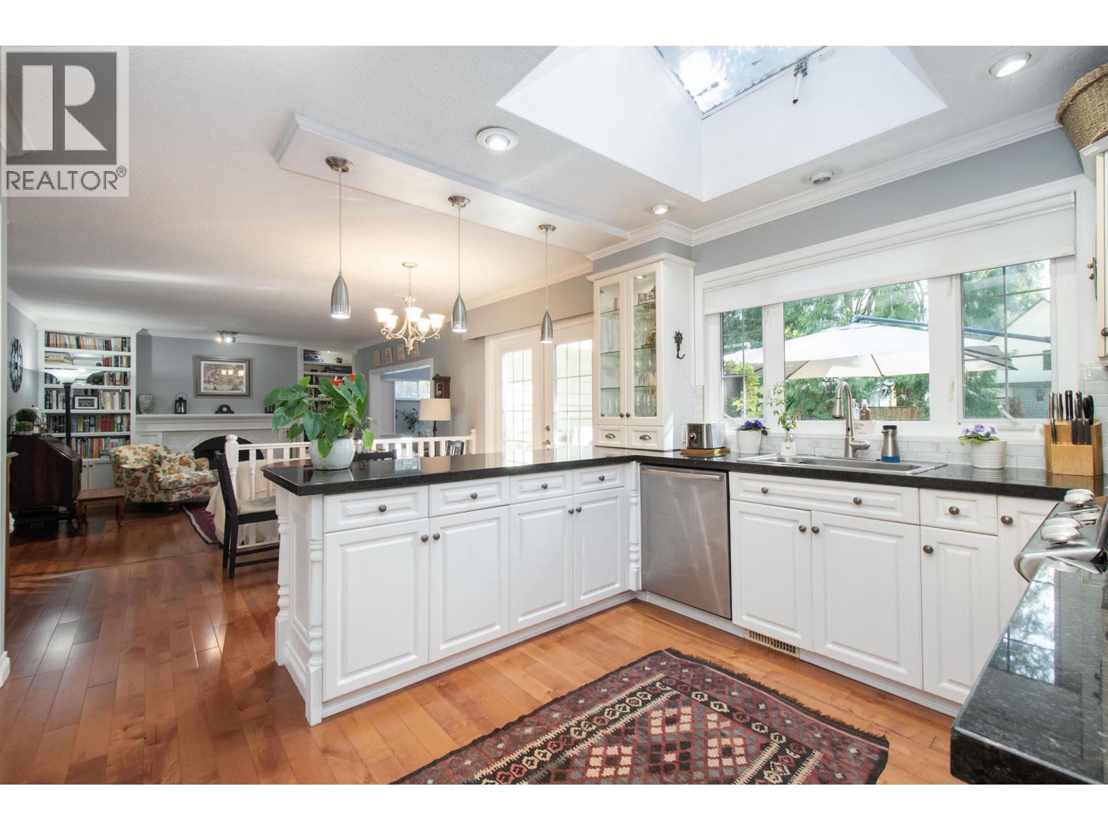 4594 Teviot Place, North Vancouver, British Columbia V7R 4M5 - Photo 10 - R3155531