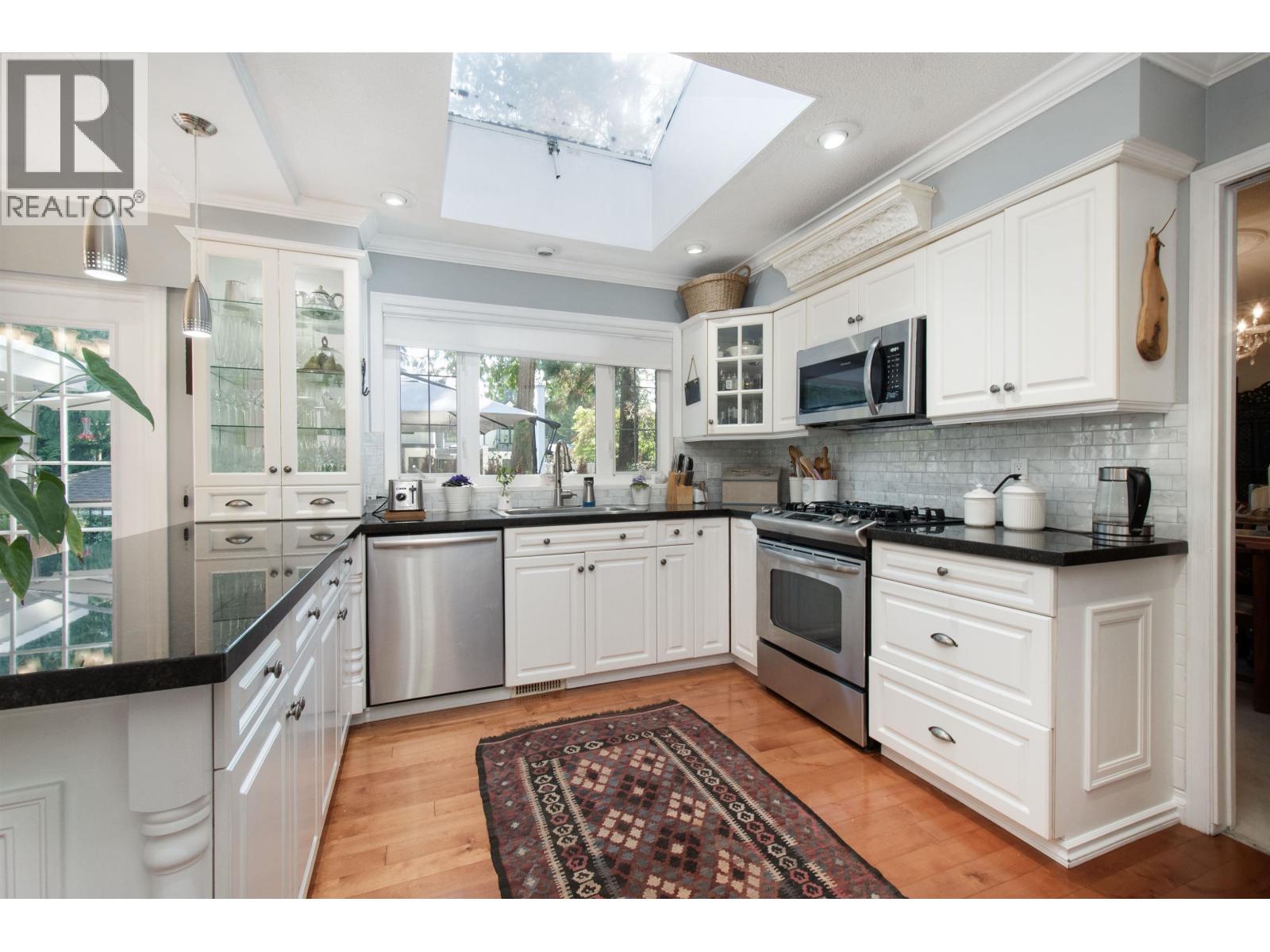 4594 Teviot Place, North Vancouver, British Columbia V7R 4M5 - Photo 8 - R3155531