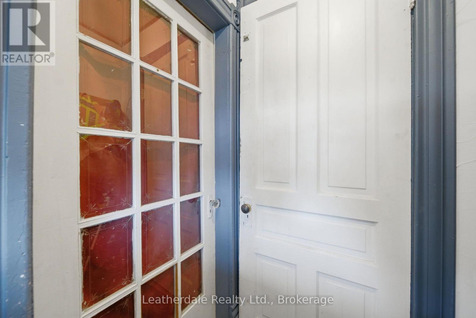 87 Bond Street, Orillia, Ontario  L3V 1J7 - Photo 2 - S13672502