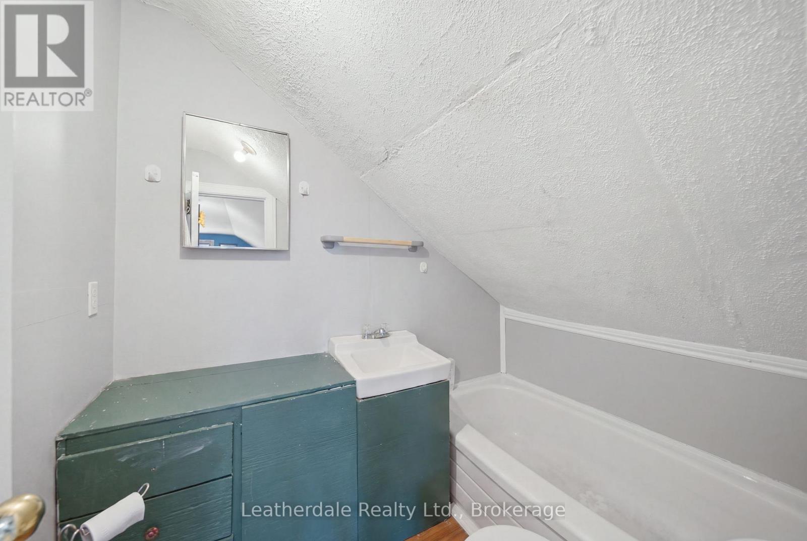 87 Bond Street, Orillia, Ontario  L3V 1J7 - Photo 22 - S13672502