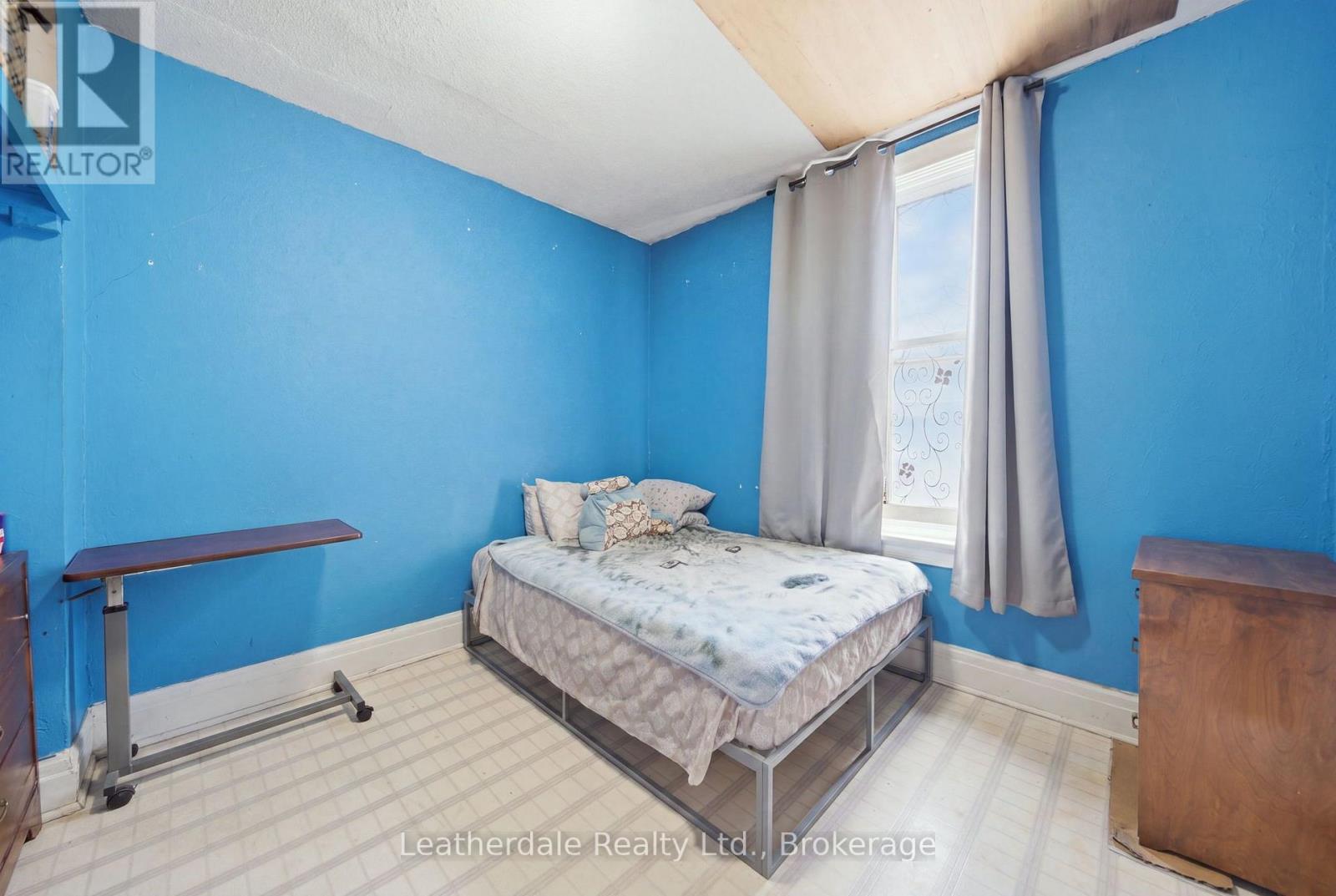 87 Bond Street, Orillia, Ontario  L3V 1J7 - Photo 8 - S13672502