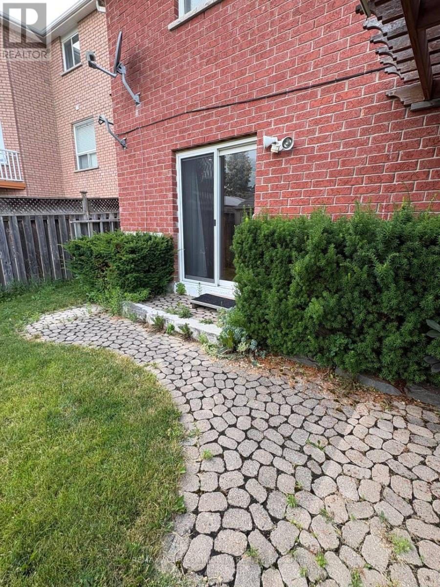 29 Archer Avenue, Bradford West Gwillimbury, Ontario  L3Z 2Y3 - Photo 2 - N13532026