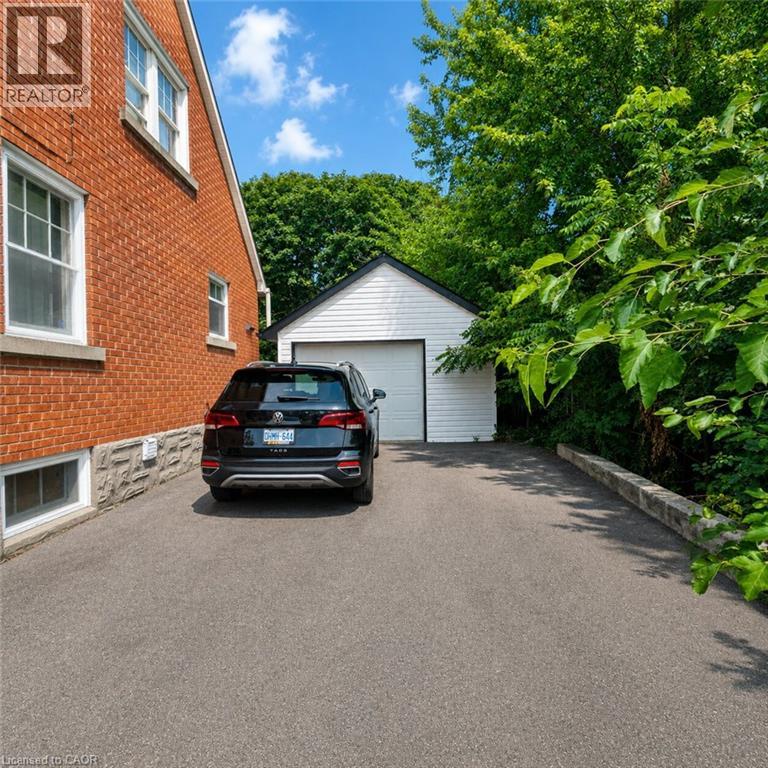 492 Courtland Avenue E Unit# Upper, Kitchener, Ontario  N2G 2W7 - Photo 3 - 40855143